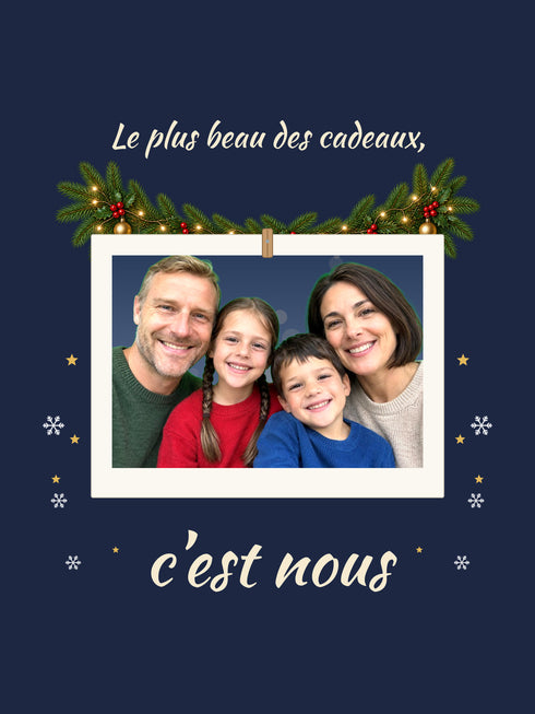 Visuel d’illustration – la création Instantané seule, sur un fond bleu nuit (une famille fictive de quatre)