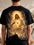 Homme de dos portant le t-shirt Jésus art céleste, grand motif dos