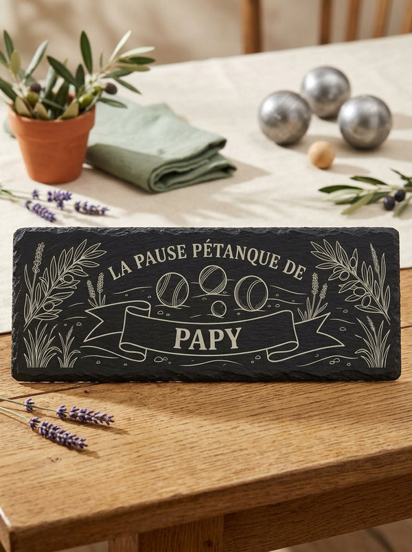 Planche apéro pétanque personnalisée en ardoise gravée avec le prénom Papy