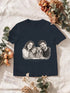 T-shirt navy avec un portrait de famille et son chien au crayon, traits clairs