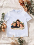 T-shirt blanc avec le portrait d’une mère et de ses deux enfants