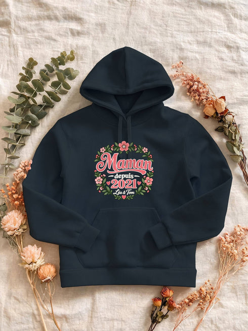 Visuel d’illustration – Sweat femme navy avec le design « Maman depuis… », exemple avec le surnom seul et l’année 2021