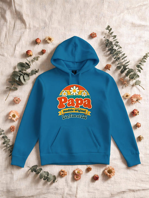 Visuel d’illustration – Sweat homme bleu tropical avec le design « Papa, modèle original », exemple avec le surnom seul