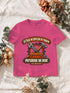 Visuel d’illustration – T-shirt homme fuchsia avec le design « Si Papa ne peut pas le réparer, personne ne peut », exemple avec le surnom seul