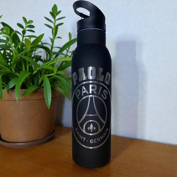 Compagnons de Coeur black stainless steel PSG water bottle with silver logo and sport cap, 500ml capacity.