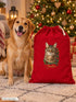 Visuel d’illustration – un chien assis à côté d’une hotte de Noël rouge remplie de cadeaux, avec le portrait de Simba, un chat tigré, style Couronne de Noël, prénom en lettres dorées