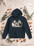 Sweat à capuche navy avec un portrait de famille et son chien au crayon, traits clairs
