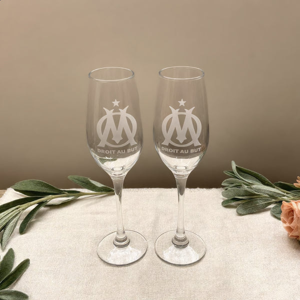 Flûtes à Champagne Gravées OM – Cristallin Élégant – Édition Supporter