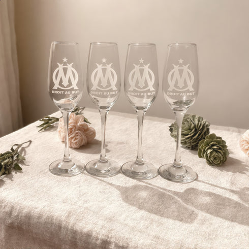 Flûtes à Champagne Gravées OM – Cristallin Élégant – Édition Supporter