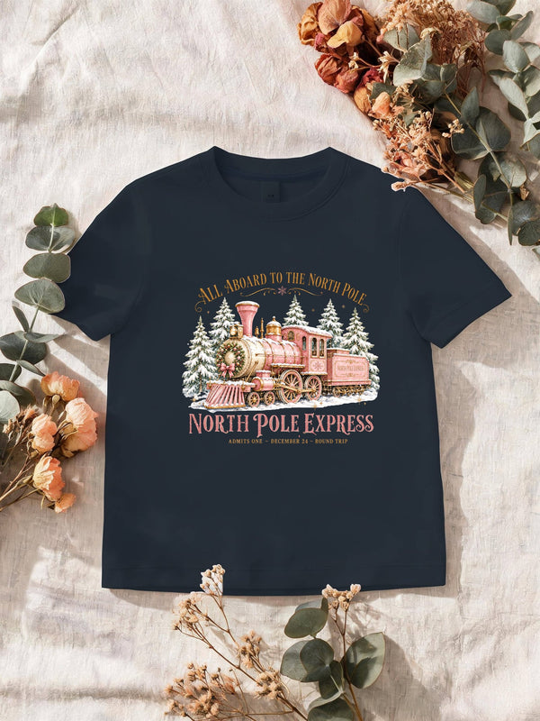 Visuel d’illustration – T-shirt homme navy avec la locomotive rose et or dans les sapins enneigés, « North Pole Express »