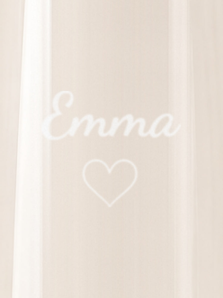 Visuel d’illustration – gros plan de la gravure dépolie : « Emma » et un petit cœur