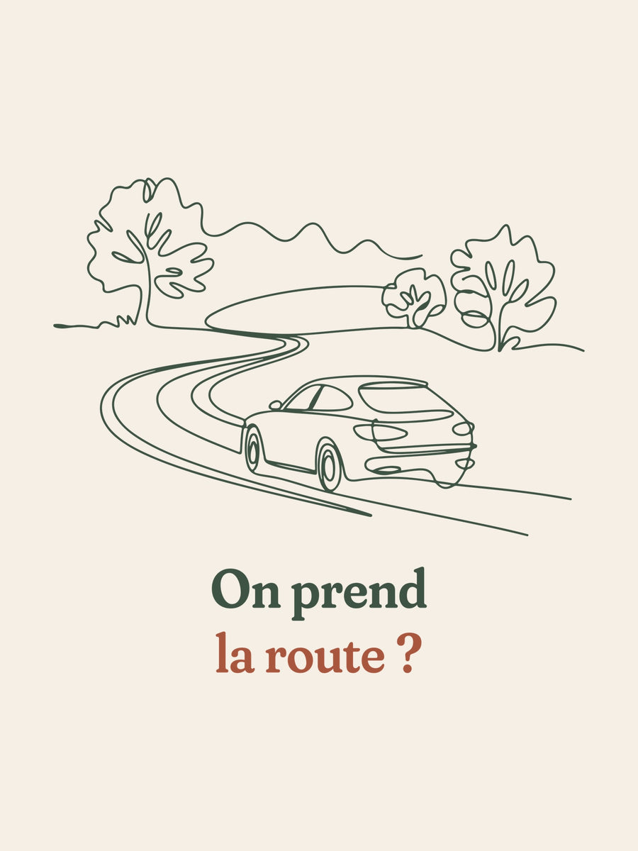 Visuel d’illustration – gros plan du motif : une voiture sur une route sinueuse entre les arbres, dessinée d’un seul trait continu et « On prend la route ? »